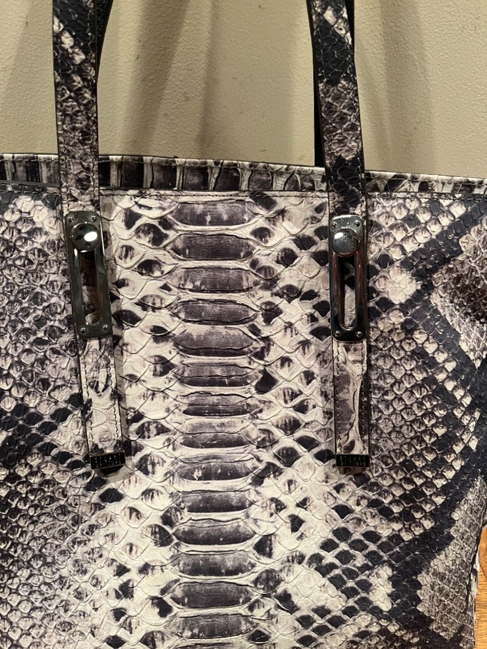 Stuart Weitzman python bag - Picture 4 of 6